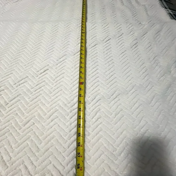 Bella Luxx Soft White Chevron Throw Blanket - Picture 9 of 10